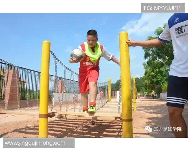 足球明星从小学习的秘诀与成长之路揭秘